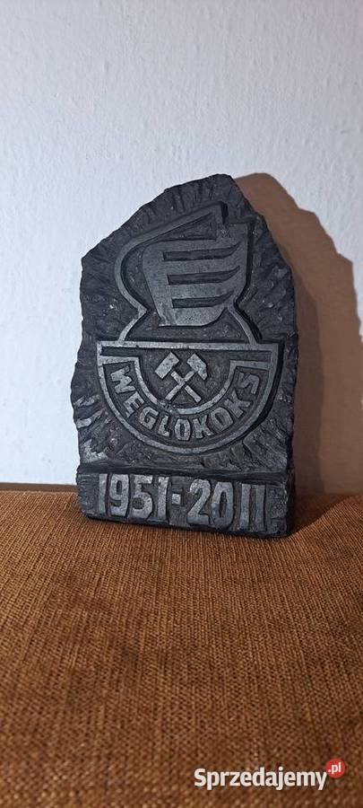 bryła węgla Rzeźba przedstawiająca logo firmy Warszawa