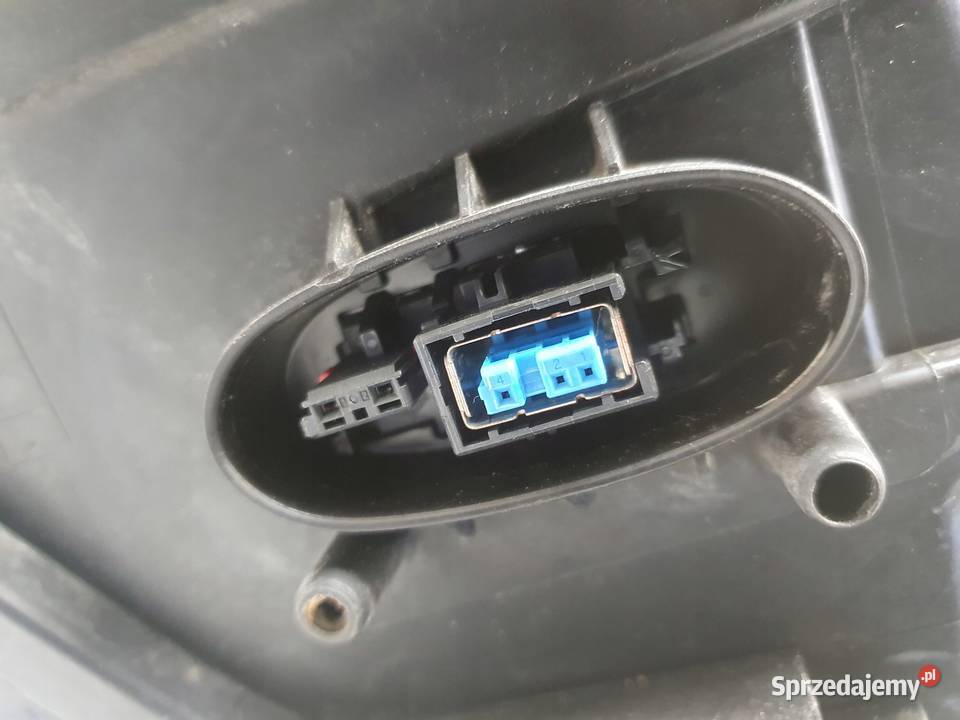 LAMPA PRAWA Saab 93 II LIFT 0711r PRZEDNIA PRAWY osobowe Lampy przednie Chełm