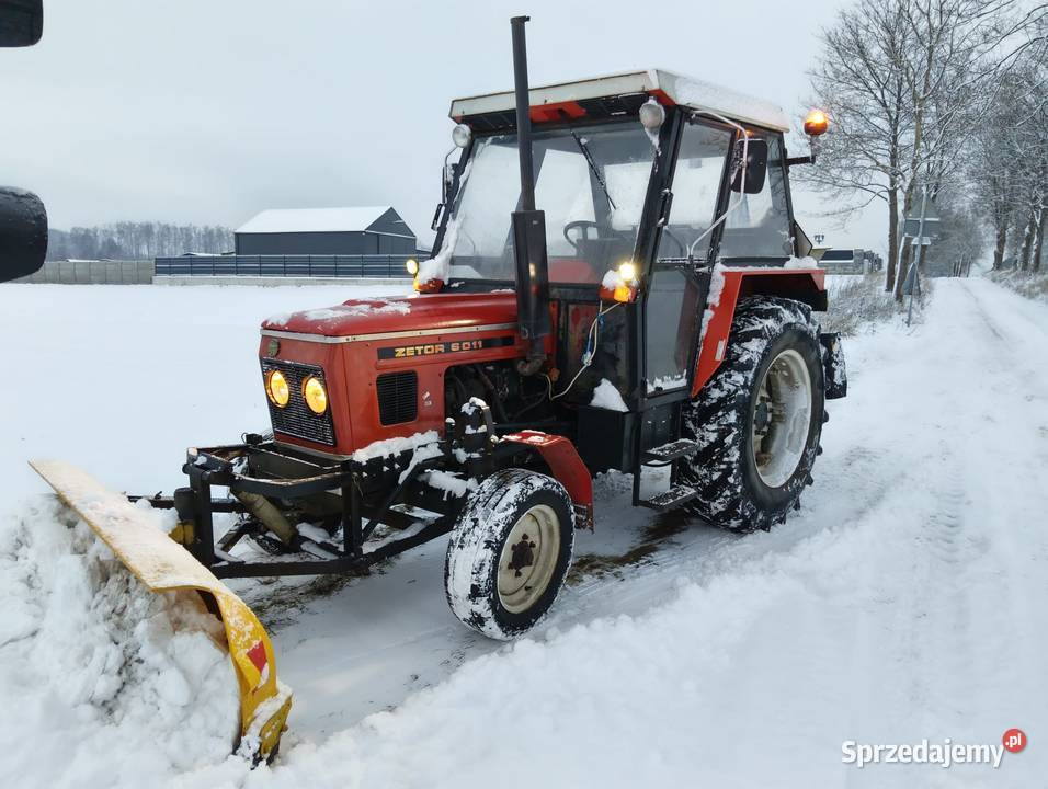 Ciągnik Zetor 6011 z pługiem i solarką Nowa Karczma