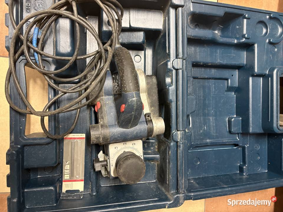 Bosch GHO 4082 C Professional strug