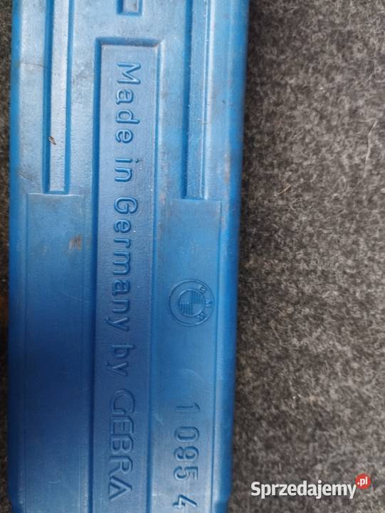 BMW trójkąt ostrzegawczy Apteczki, gaśnice, trójkąty sprzedam