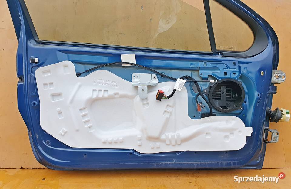 PEUGEOT 207 DRZWI LEWE KOMPL KOD LAKIERU KPLD 3 osobowe Radom