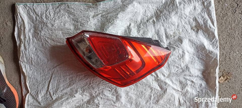 Lampa tył ford fiesta MK7 prawa Rok produkcji 2015 Olsztyn sprzedam