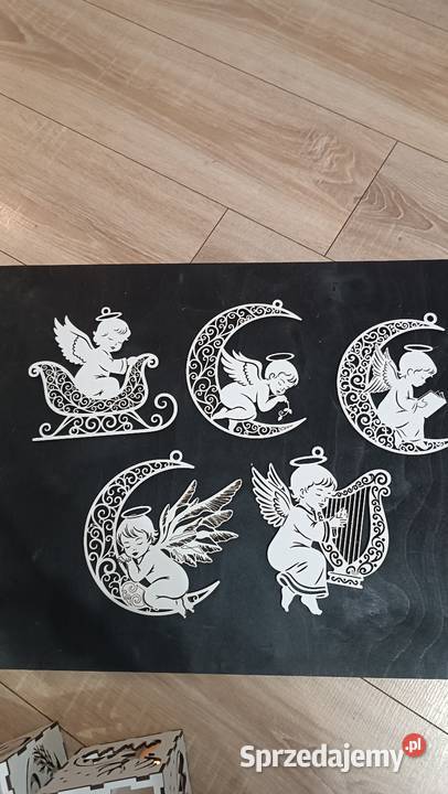 Drewniane ażurowe zawieszki Boże Narodzenie sprzedam