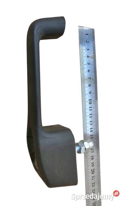 Klamka drzwiowa do traktora