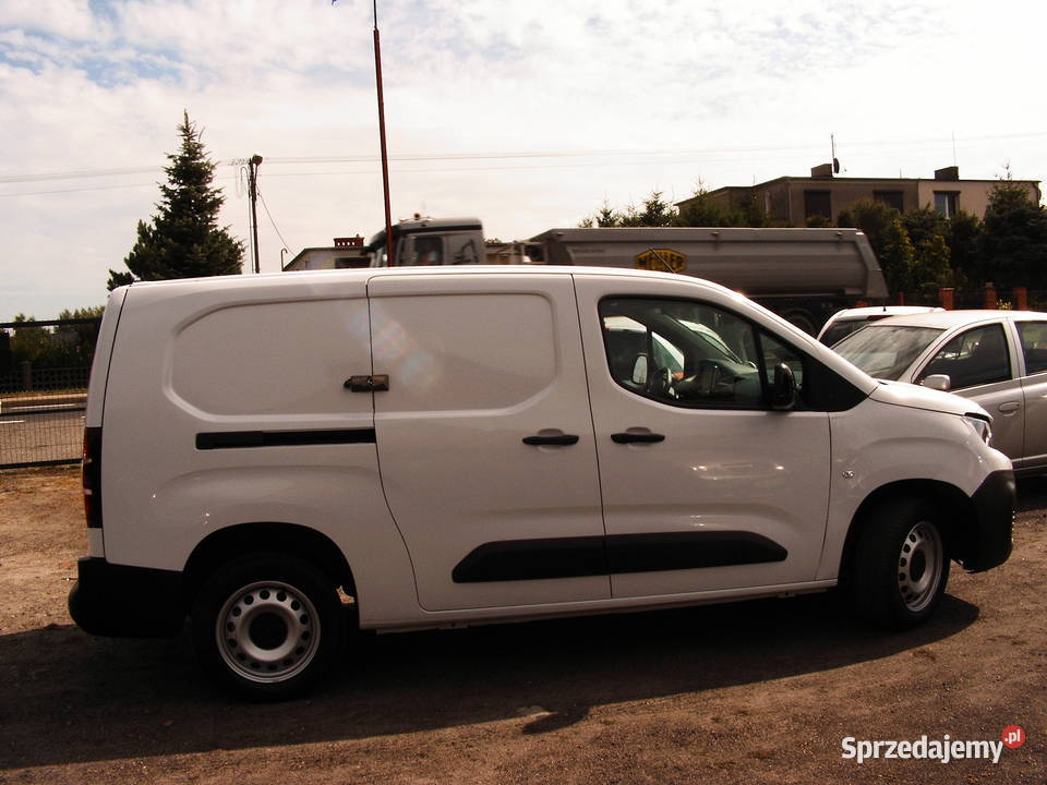 Peugeot Partner 15 DCI 2023 r manualna Września sprzedam