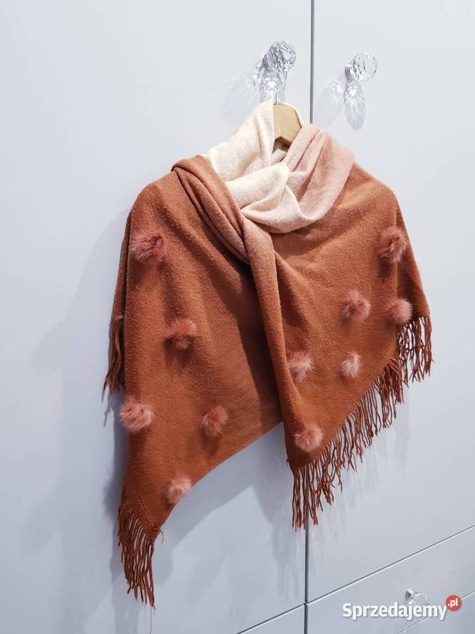 Damski długi szalik z pomponikami Dąbrowa Górnicza sprzedam