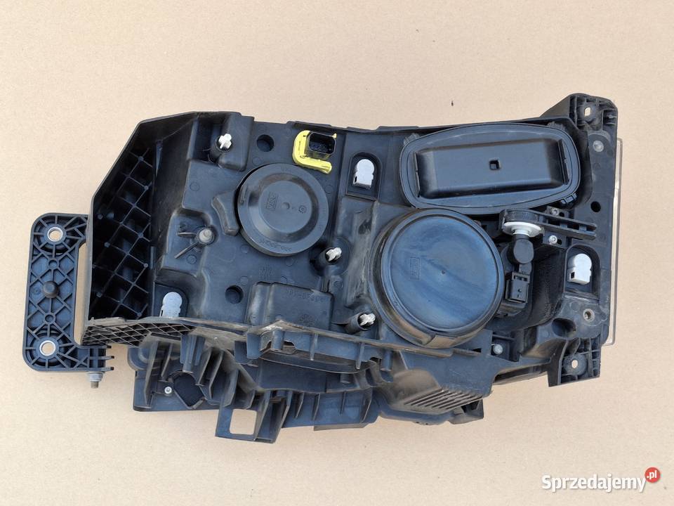 RENAULT GAMA T RANGE REFLEKTOR PRAWY LAMPA PRAWA ciężarowe lubuskie Bieleń