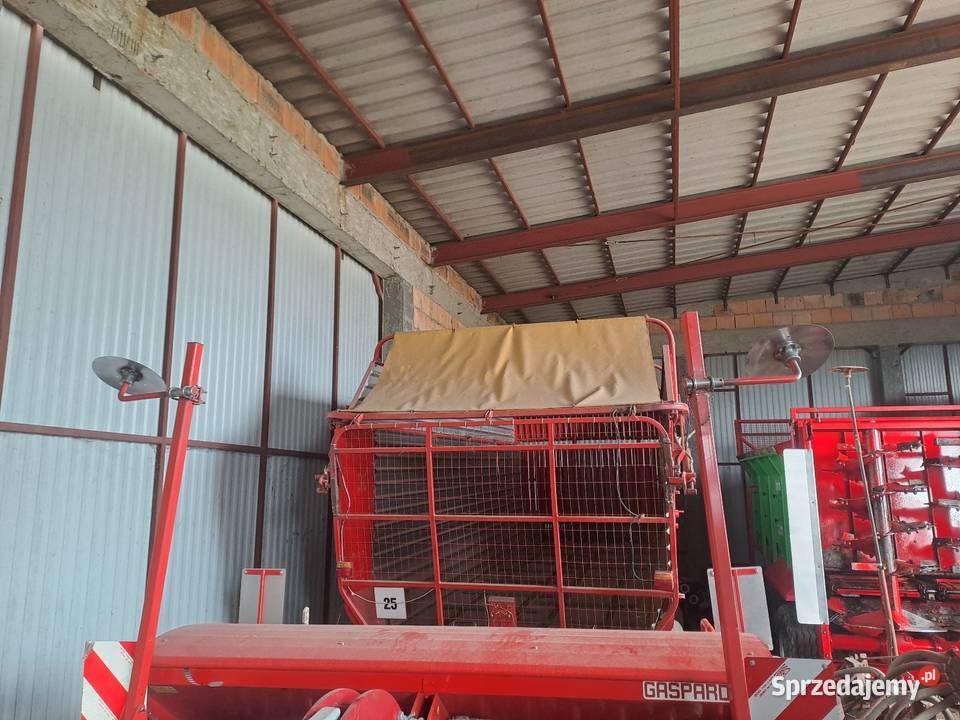 Przyczepa samozbierająca wielkopolskie Kamionki