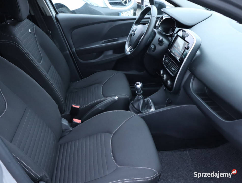 Renault Clio 12 TCe srebrny Piaseczno