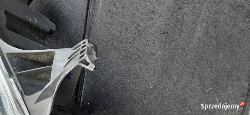 Ford Transit connect lampa prawa przód Kościerzyna