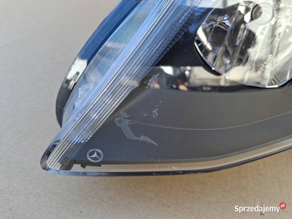 MERCEDES VITO VKLASA W447 REFLEKTOR LEWY LAMPA Bieleń