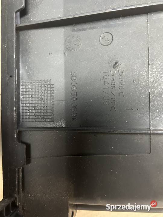 Panel konsoli Passat b5 b5fl 3b0858069k osobowe Grudziądz