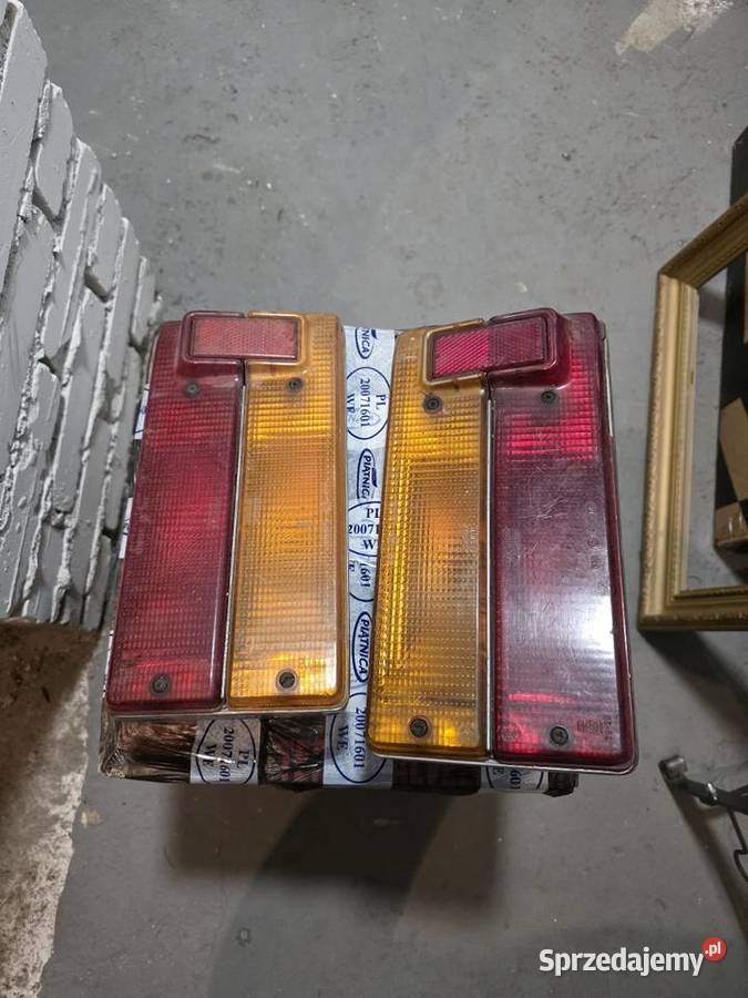 Lampy tylnie niklowane Fiat 125p Łomża