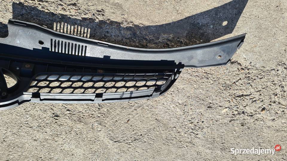 Hyundai I30 cw 1 atrapa przód grill zderzaka osobowe Legnica sprzedam