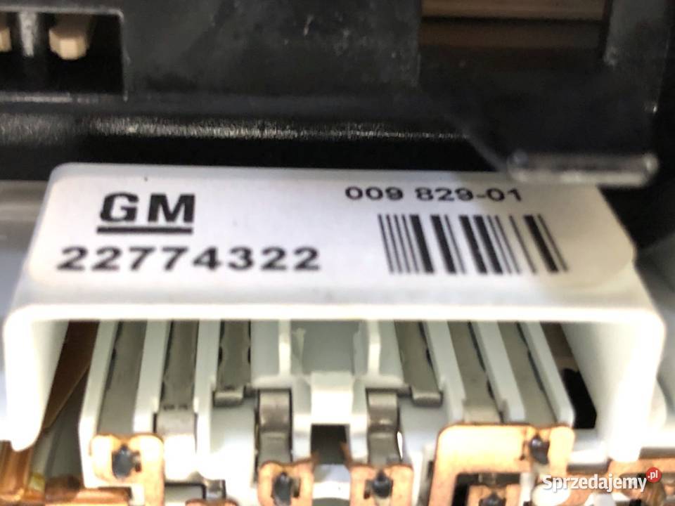 LAMPA SUFITOWA OPEL INSIGNIA A Hatchback 0817 osobowe