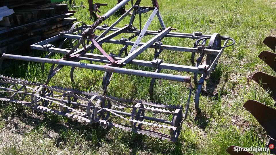 Kultywator 14 zębów z wałkiem do t15 c330 nieuszkodzony Tuczna