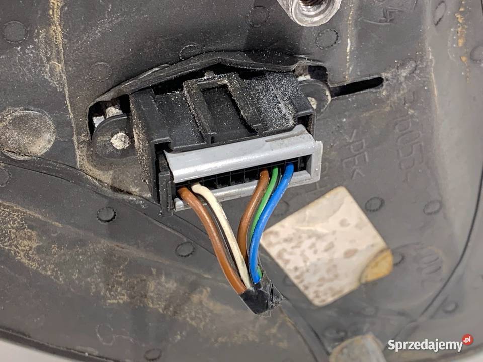 LUSTERKO PRAWY OPEL ASTRA H Kombi 0414 SREBRNY