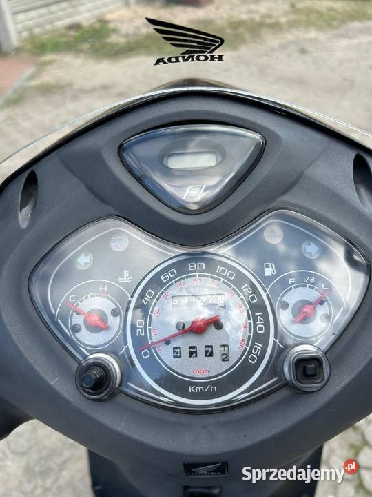 Honda 125i 125 wtrysk zadbany kufer szyba 2 elektryczny starter Bobowo