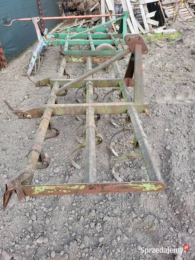 Kultywator agregat uprawowy