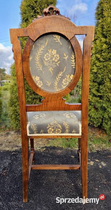 Komplet 6 pięknych orzechowych krzeseł 9288