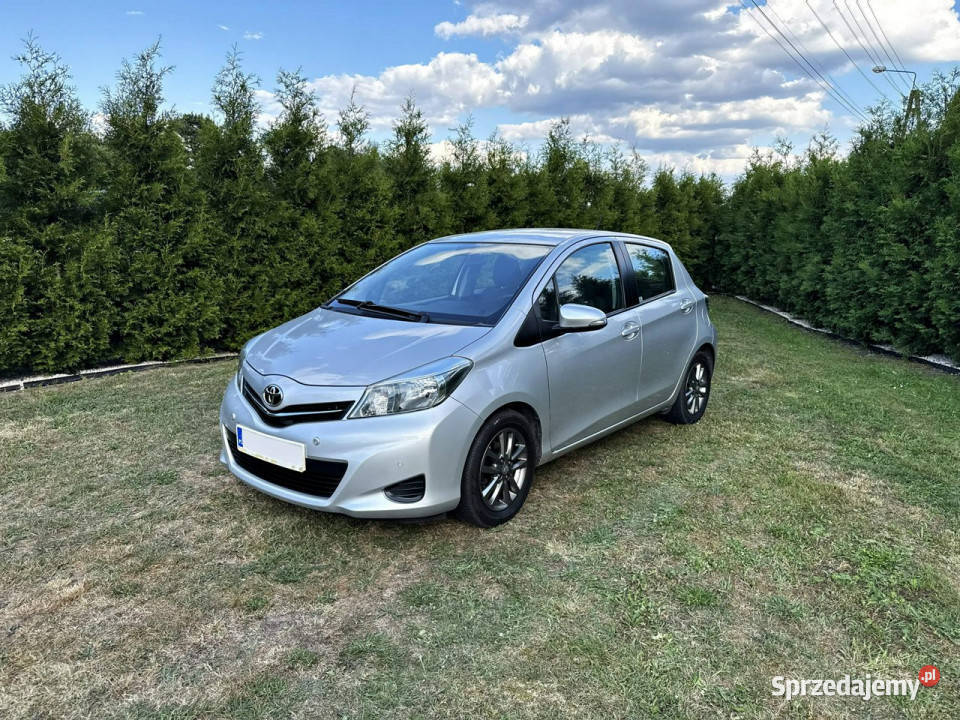 Toyota Yaris 13 VVTi 99 BG Kamera Cofania Navi manualna Bliżyn