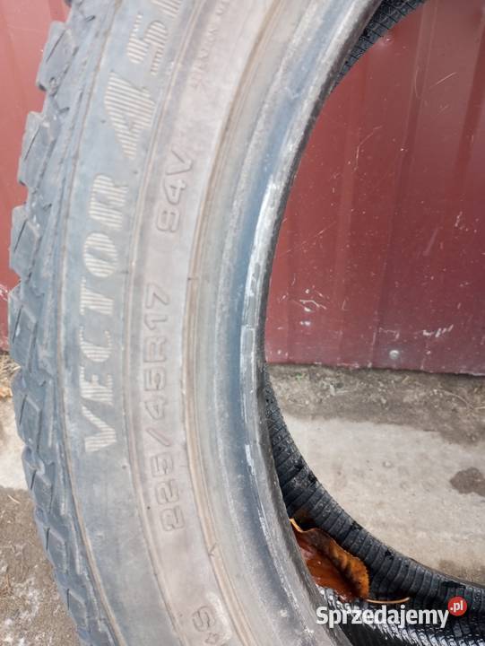 Opony zimowe 22545r17 225 Skierniewice