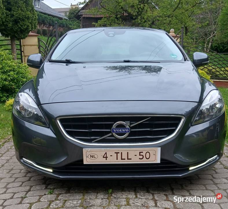Volvo v40 momentum bezwypadkowy światła do jazdy dziennej Rzeszów