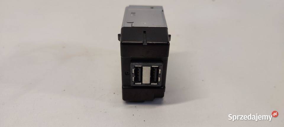 VOLVO XC40 PORT GNIAZDO USB 31407038