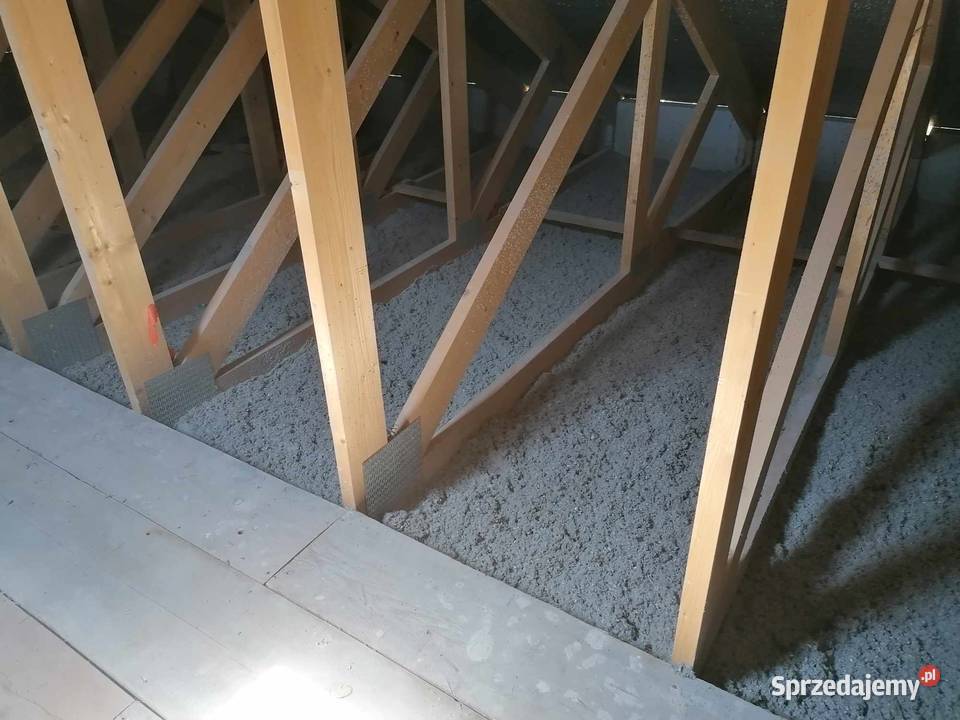Docieplanie Celulozą Naprawa poddasza kunach Kraków