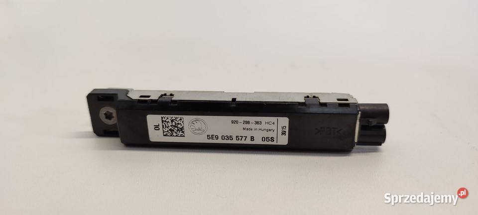 SKODA OCTAVIA III WZMACNIACZ ANTENY 5E9035577B