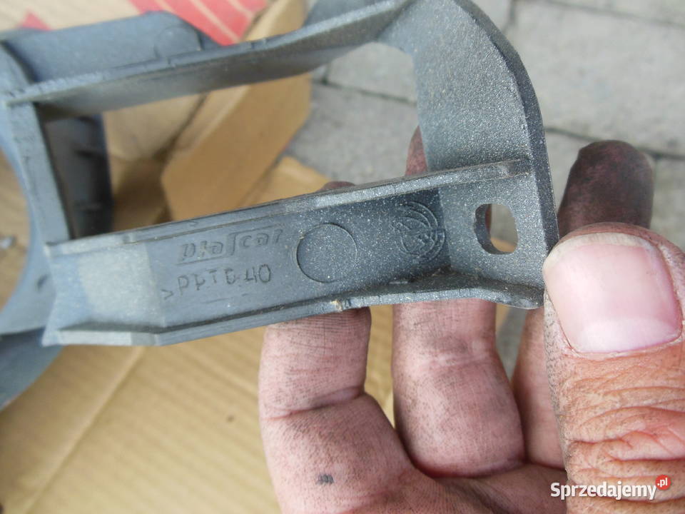 735303138 RAMKA przeciwmgielna lewa strona Fiat Kozy