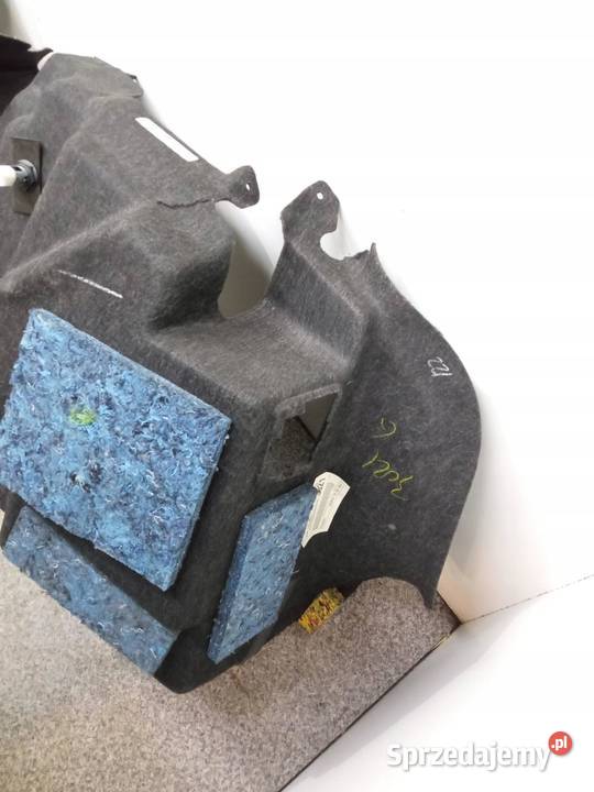 TAPICERKA BOCZEK PRAWY LEWY TYŁ KPL 5C BAGAŻNIKA świętokrzyskie sprzedam