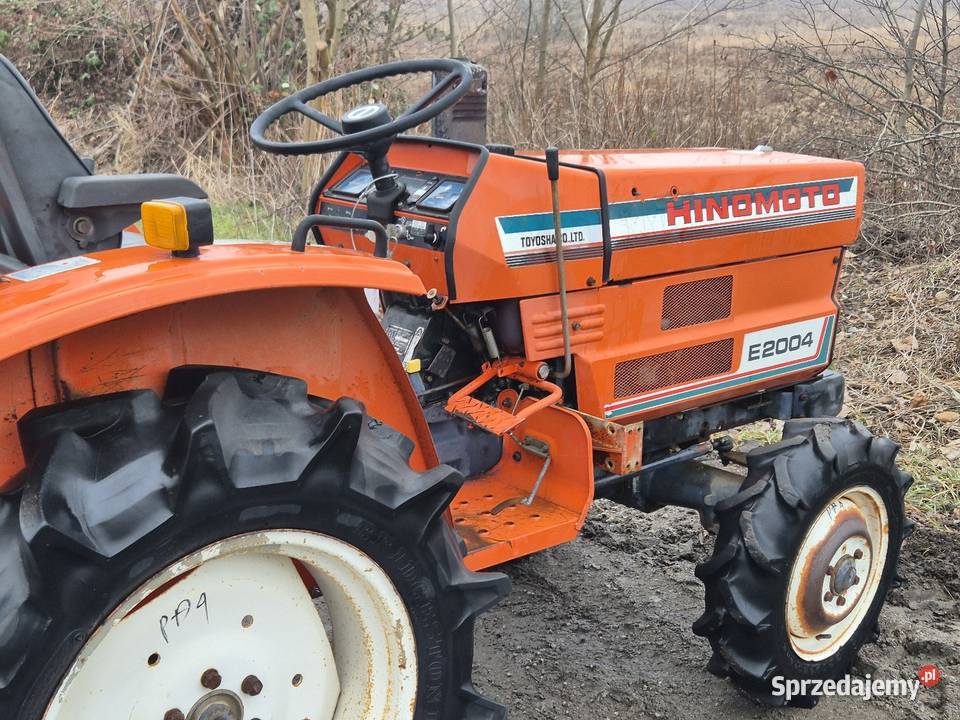Traktorek traktor HINOMOTO E2004D 20 44 Małuszyn