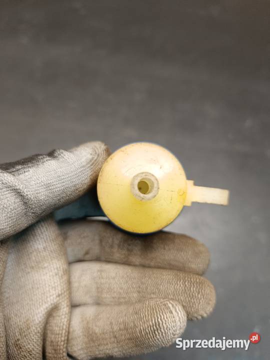 Zbiornik zbiorniczek wyrównawczy płynu Gołaczewy