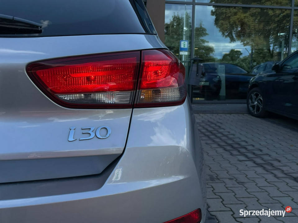 Hyundai i30 15 DPI 110 Comfort Pakiet Zimowy