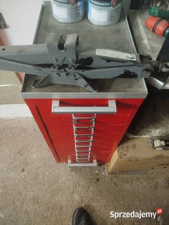 Lewarek do samochodów Piotrków Trybunalski sprzedam