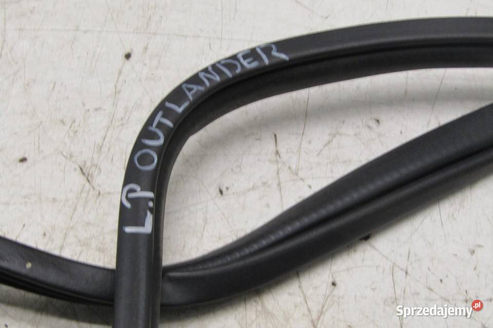 USZCZELKA DRZWI LEWY PRZÓD PRZEDNIA MITSUBISHI lubelskie