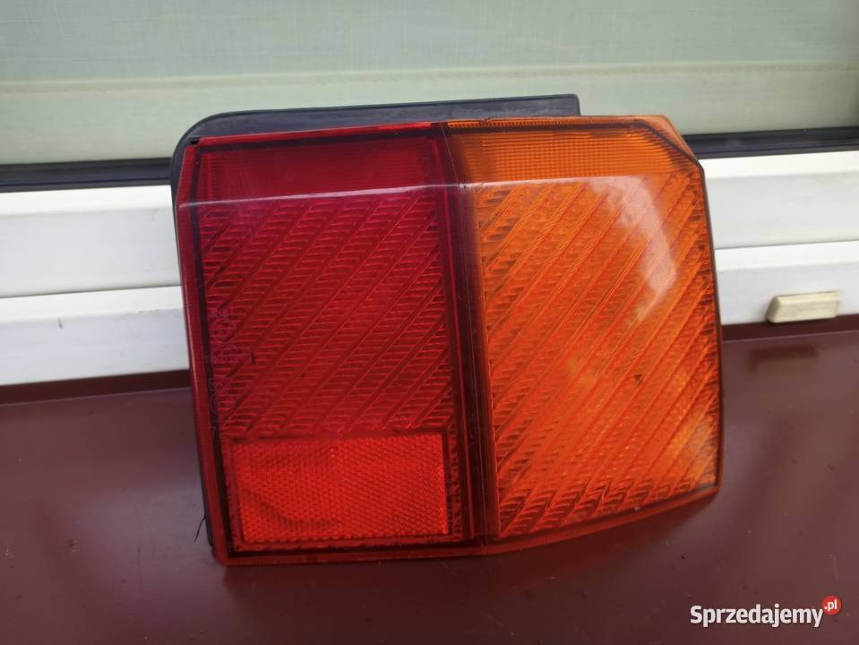 Nissan Sunny B11 Kombi Traveller lampa tył tylna Sieradz