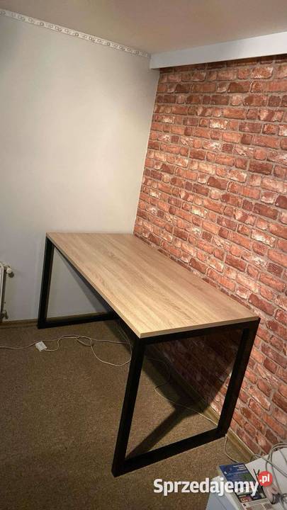 Biurko z konstrukcji stalowej Orzechowo