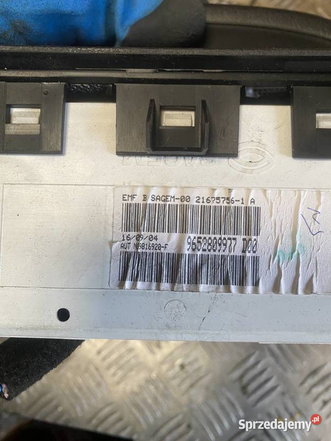 Wyświetlacz radia i zegarka Peugeot 307