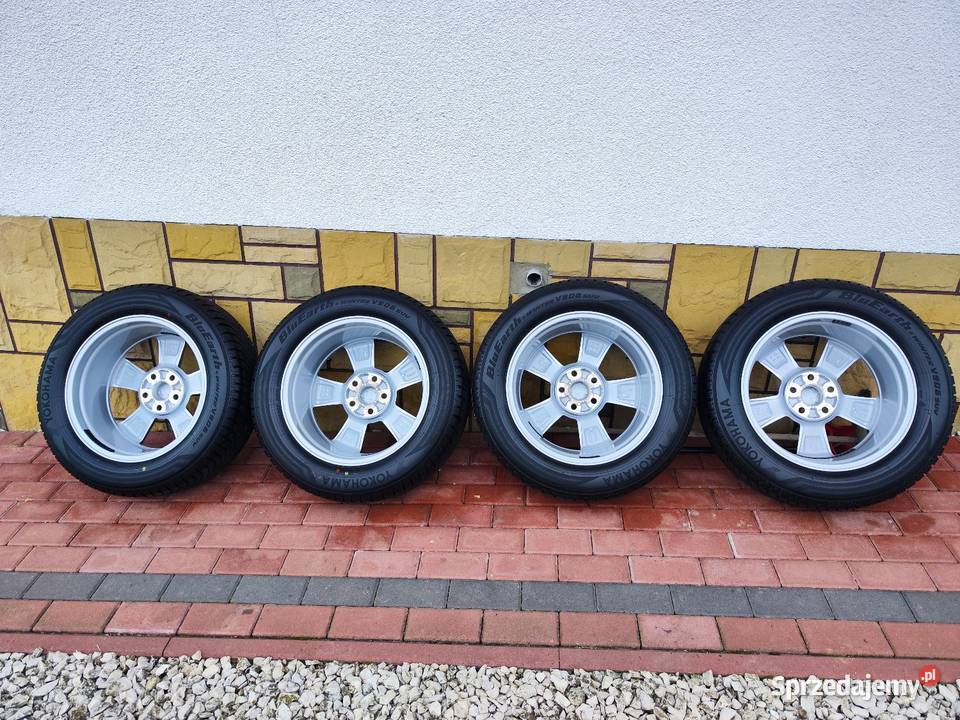 Komplet kół zimowych Toyota OE 21560R17 Yokohama małopolskie
