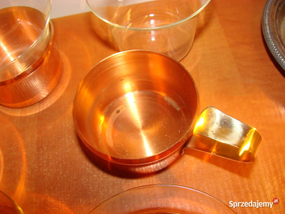 Grasoli szklanki w koszyczkach