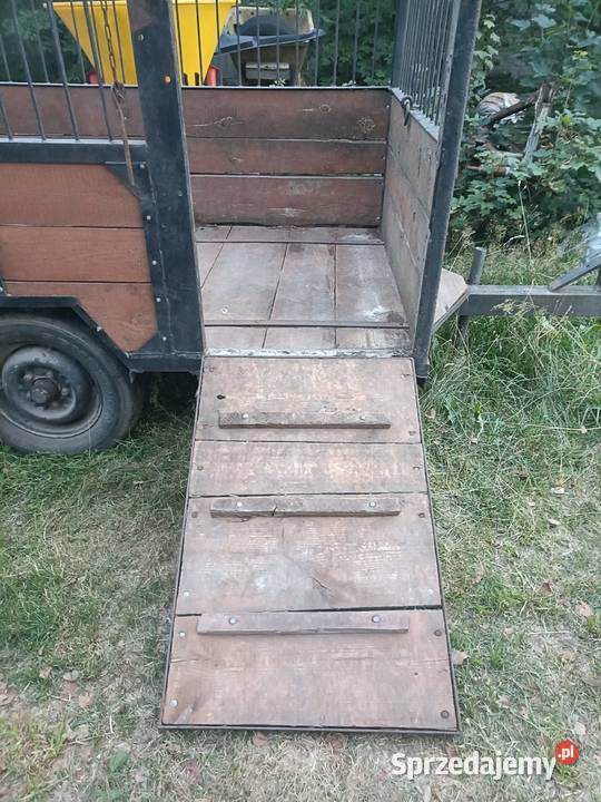 Mocna przyczepa do przewozu zwierząt i innych Pozostałe łódzkie Łask