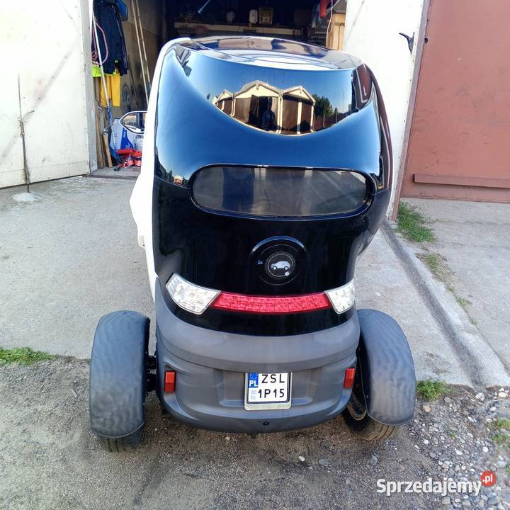 Pojazd elektryczny trójkołowy
