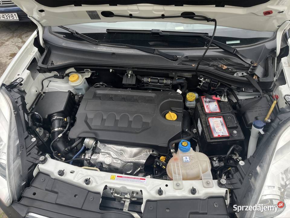 Opel Combo Atutomatic 2016 mały przebieg mazowieckie sprzedam