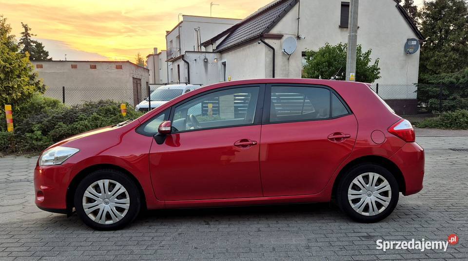 Toyota Auris 16 Benzyna