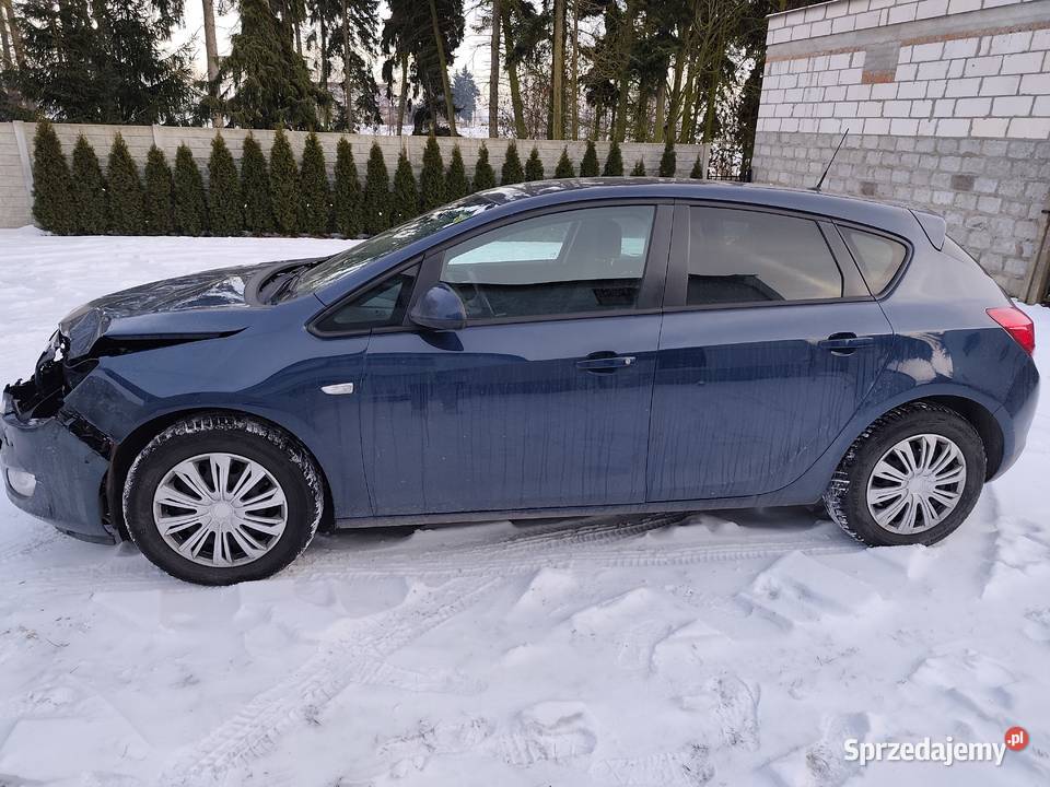 Opel Astra J 14 Turbo 140 2011 210 Astra wielkopolskie Kostrzyn