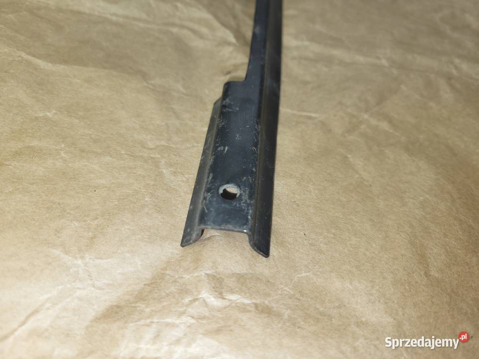 Trabant 601 Nowa listwa mocowanie akumulatora
