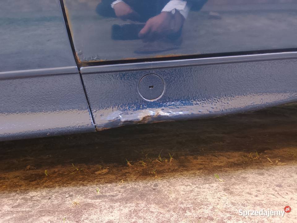 BMW E36 compact Kamień